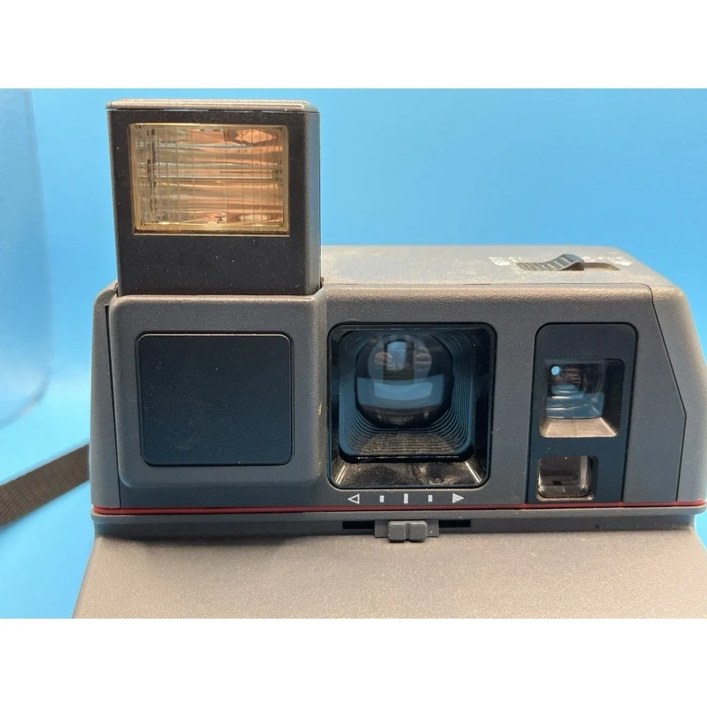 Polaroid 600 Impulse instant Camera System w/Built In Flash/Strap-Not Tested-‎